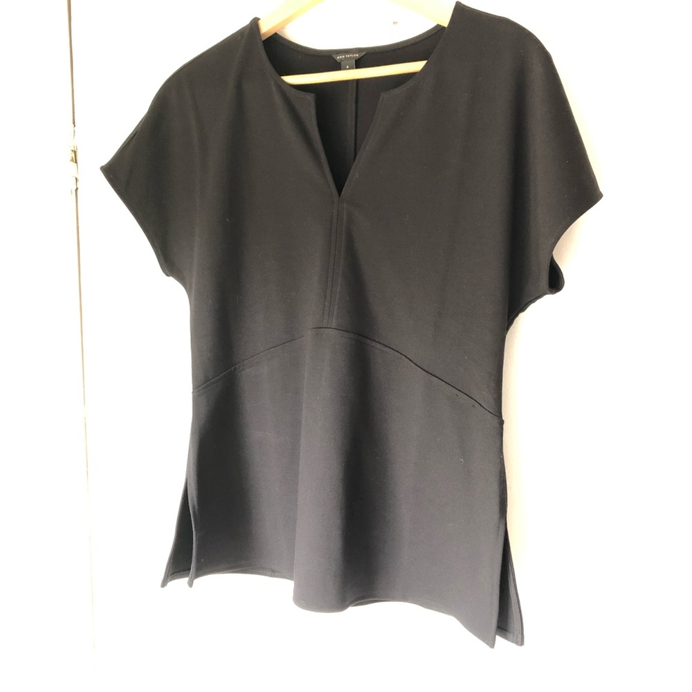 💜3 for 15 -LOFT Split Neck Top